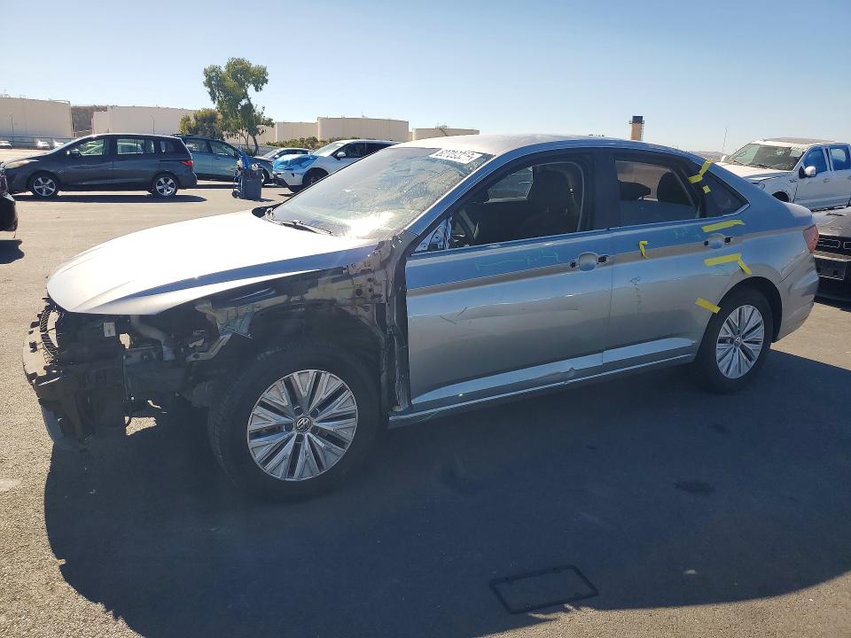 62709326 :رقم المزاد ، 3VWN57BU1KM225623 vin ، 2019 Volkswagen Jetta مزاد بيع