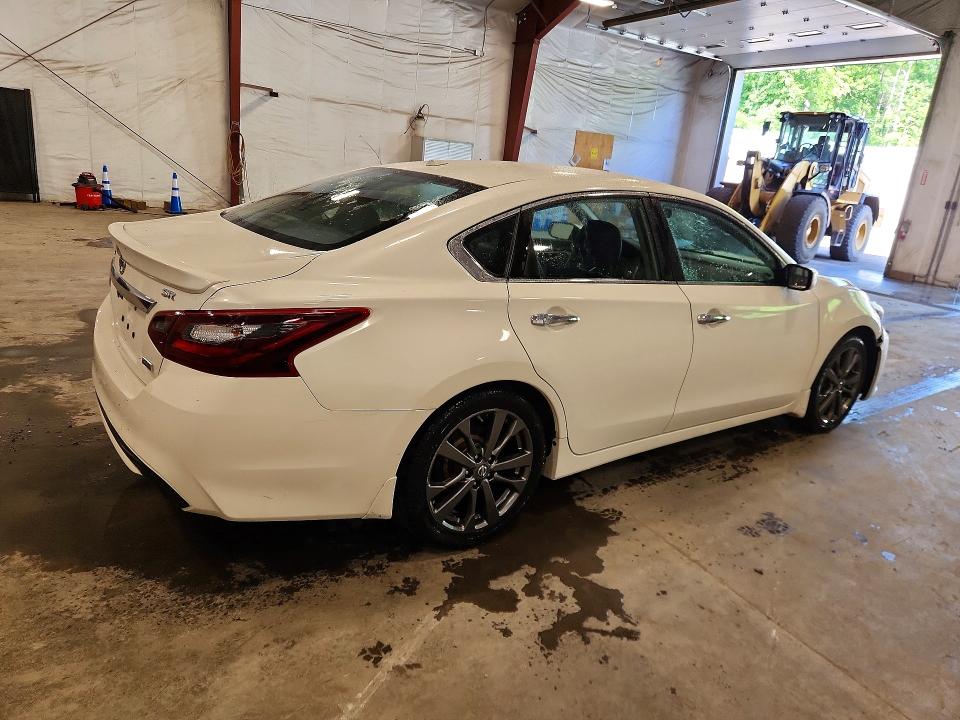 Продажа на аукционе авто 2018 Nissan Altima, vin: 1N4AL3APXJC472379, номер лота: 58785736