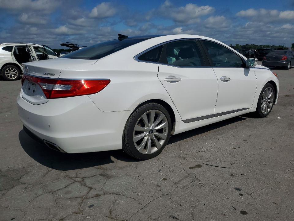 61696646 :رقم المزاد ، KMHFH4JG2HA586613 vin ، 2017 Hyundai Azera مزاد بيع