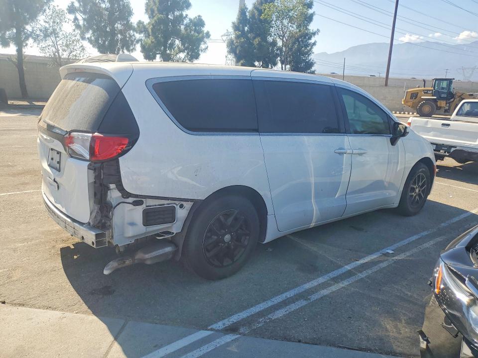 62352996 :رقم المزاد ، 2C4RC1CG2KR644380 vin ، 2019 Chrysler Pacifica مزاد بيع