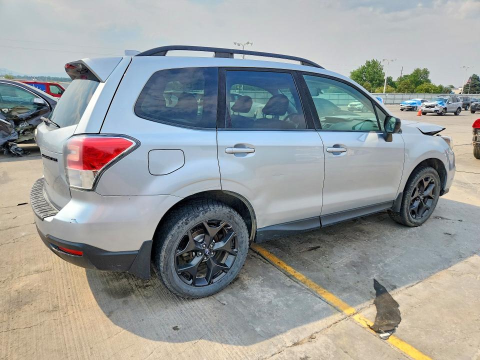 59817576 :رقم المزاد ، JF2SJAECXJH488263 vin ، 2018 Subaru Forester مزاد بيع