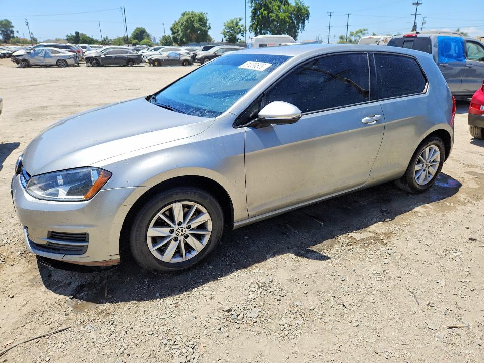 61206626 :رقم المزاد ، 3VW917AU8FM031613 vin ، 2015 Volkswagen Golf مزاد بيع