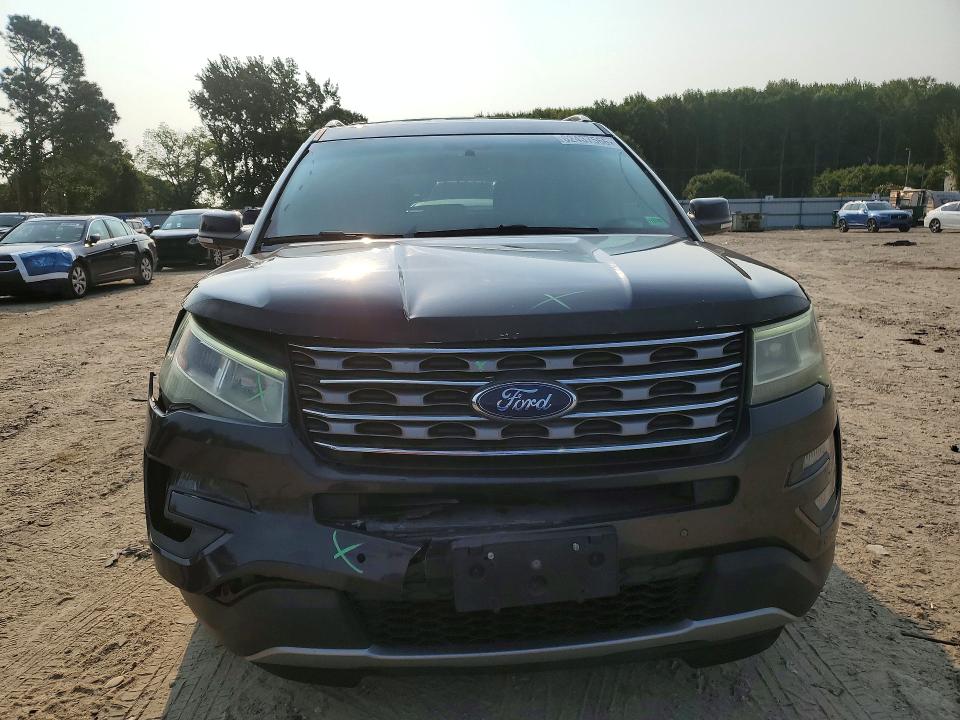 62437566 :رقم المزاد ، 1FM5K7D8XHGB27460 vin ، 2017 Ford Explorer مزاد بيع