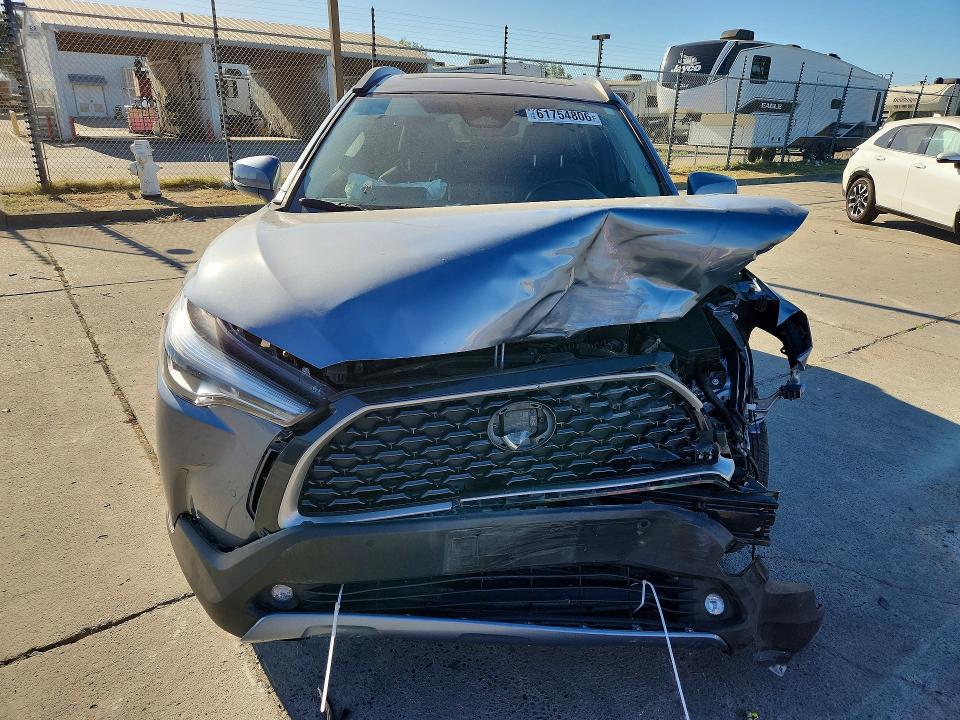 2023 Toyota Corolla Cross მანქანა იყიდება აუქციონზე, vin: 7MUDAAAG8PV044776, აუქციონის ნომერი: 61754806