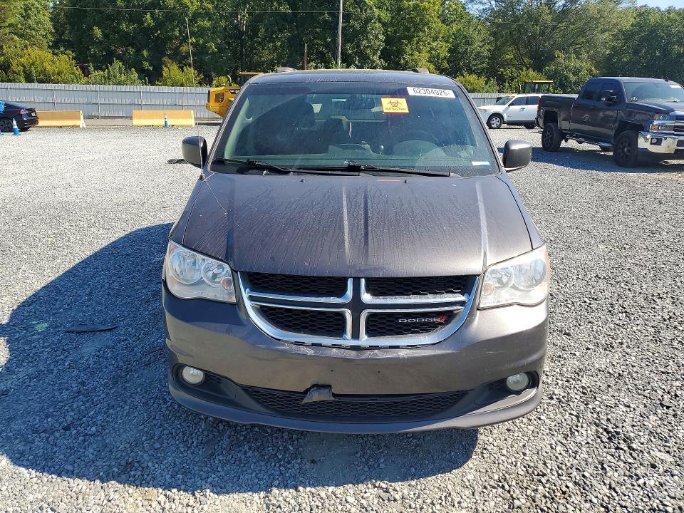 62304926 :رقم المزاد ، 2C4RDGCG7JR251487 vin ، 2018 Dodge Grand Caravan مزاد بيع