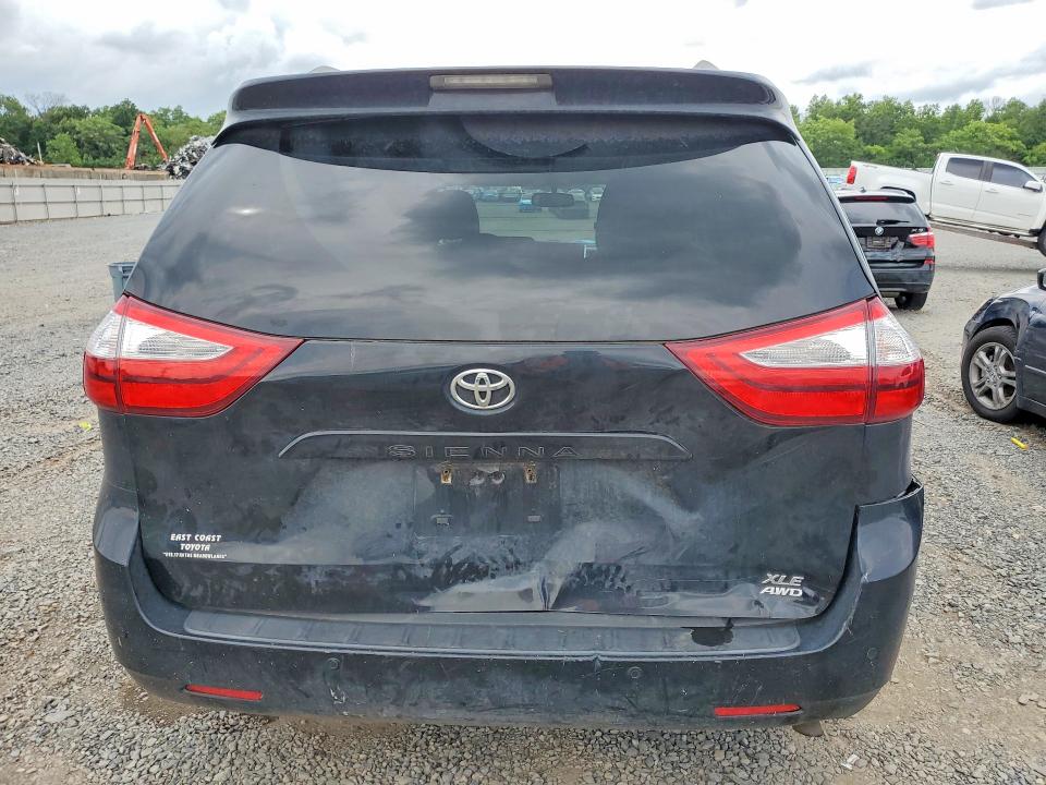62095796 :رقم المزاد ، 5TDDZ3DC7HS174282 vin ، 2017 Toyota Sienna مزاد بيع