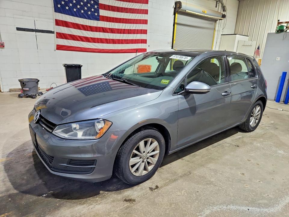 61478676 :رقم المزاد ، 3VW217AU9GM015696 vin ، 2016 Volkswagen Golf مزاد بيع