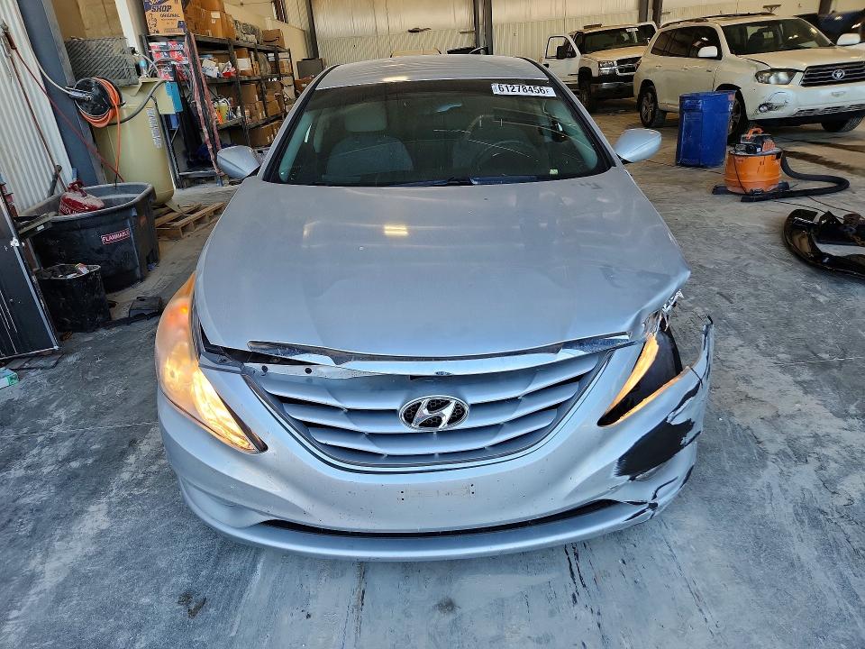 61278456 :رقم المزاد ، 5NPEB4AC6DH755050 vin ، 2013 Hyundai Sonata مزاد بيع