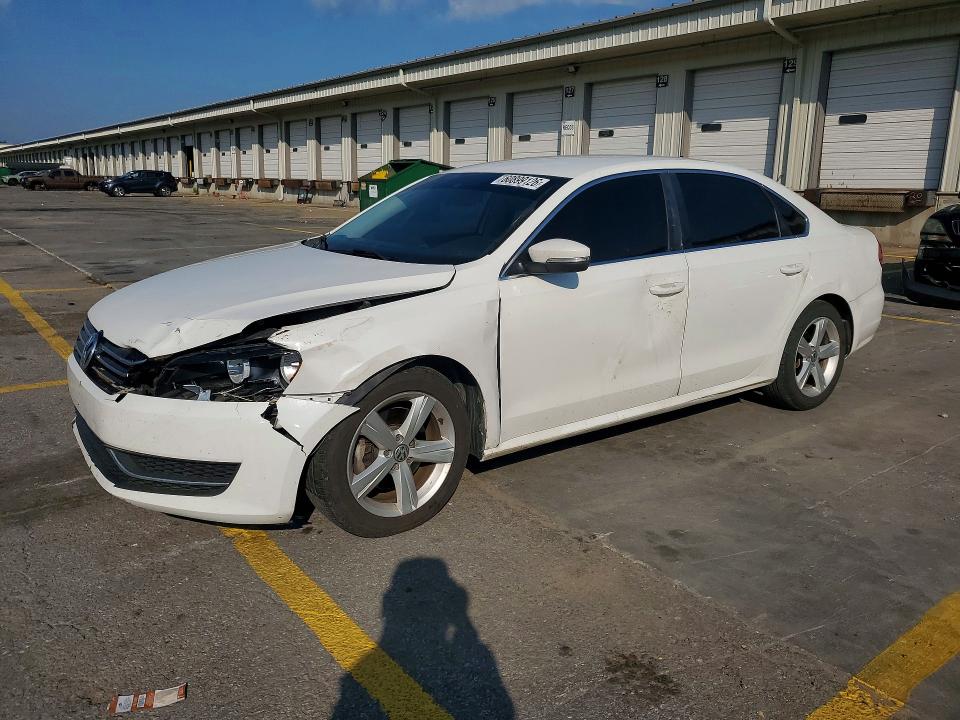 60899126 :رقم المزاد ، 1VWBT7A36FC039388 vin ، 2015 Volkswagen Passat مزاد بيع