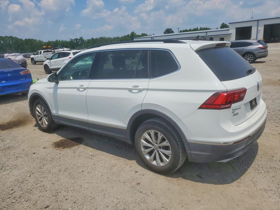 53244406 :رقم المزاد ، 3VV3B7AX7JM073958 vin ، 2018 Volkswagen Tiguan مزاد بيع