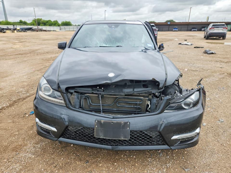 Продаж на аукціоні авто 2013 Mercedes-benz C, vin: WDDGF4HB8DR257487, номер лоту: 61248046