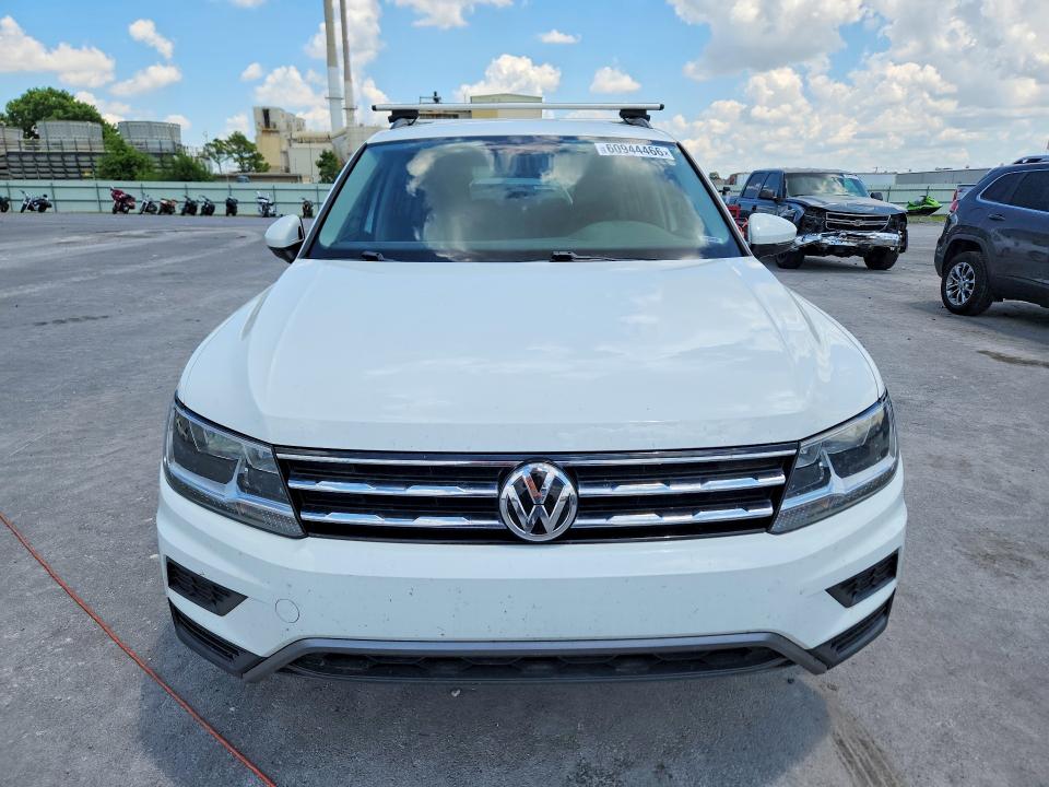 60944466 :رقم المزاد ، 3VV3B7AX3LM155821 vin ، 2020 Volkswagen Tiguan مزاد بيع