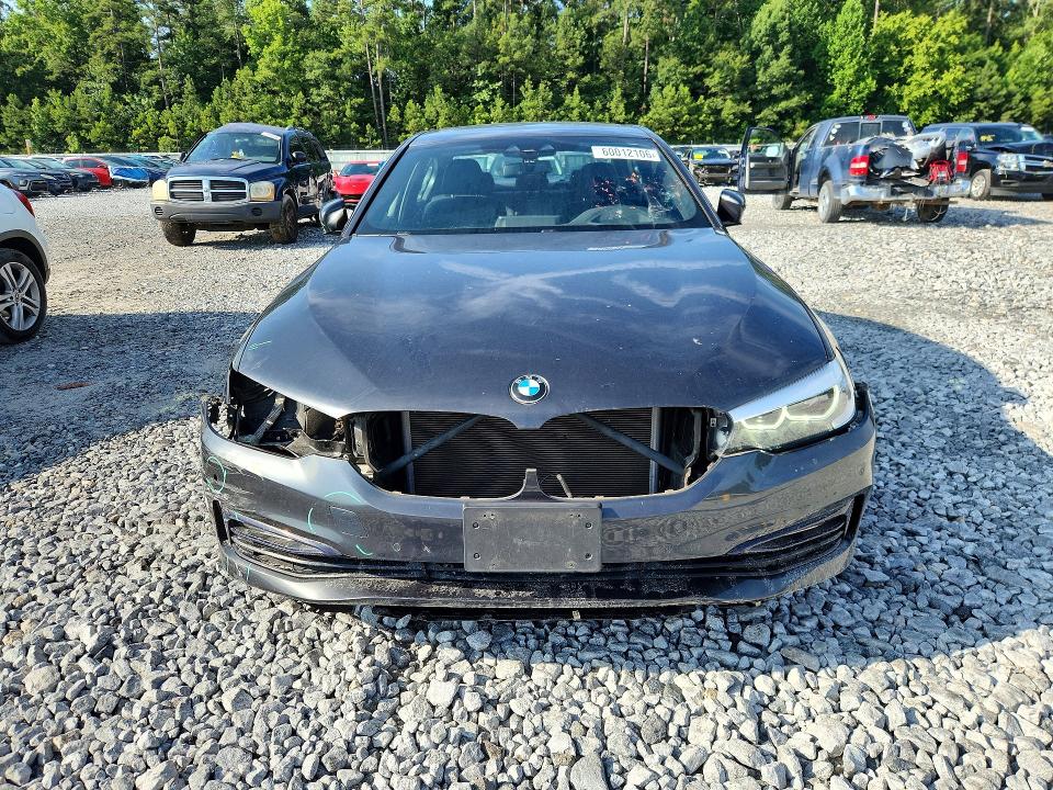 60012106 :رقم المزاد ، WBAJA7C52JG907405 vin ، 2018 Bmw 530 مزاد بيع