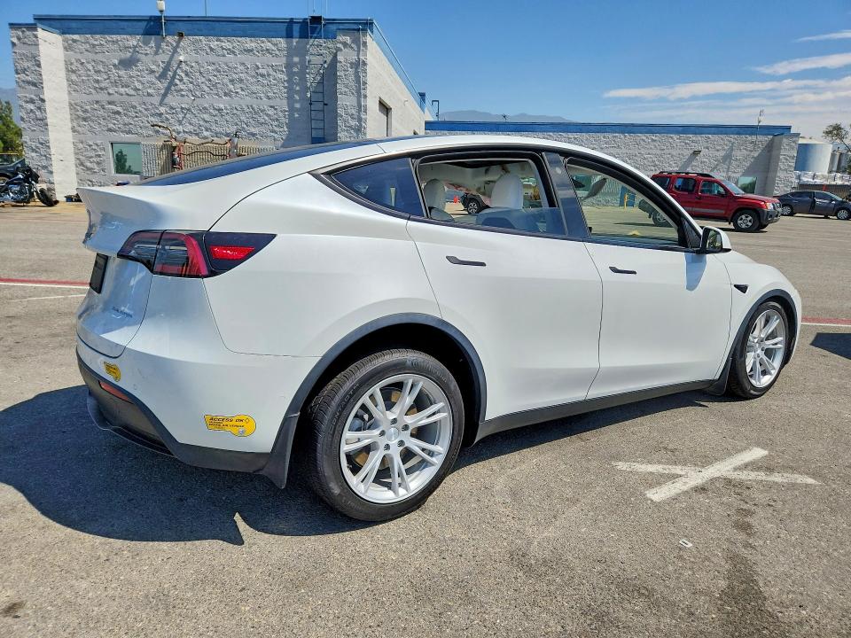 Продаж на аукціоні авто 2022 Tesla Model Y, vin: 7SAYGDEE9NF543269, номер лоту: 61365656