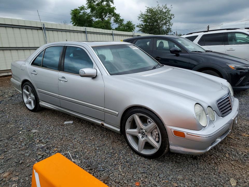 60169776 :رقم المزاد ، WDBJF74J31B309660 vin ، 2001 Mercedes-benz E مزاد بيع