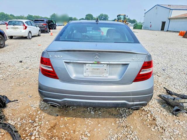 2014 Mercedes-benz C-class მანქანა იყიდება აუქციონზე, vin: WDDGF8ABXER305624, აუქციონის ნომერი: 60299916
