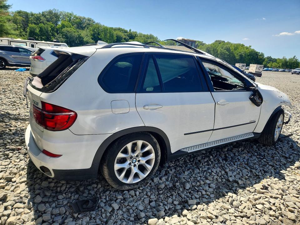 62448016 :رقم المزاد ، 5UXZV4C5XBL414653 vin ، 2011 Bmw X5 مزاد بيع
