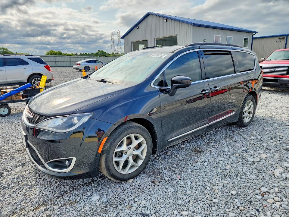 62309716 :رقم المزاد ، 2C4RC1BG0HR710693 vin ، 2017 Chrysler Pacifica مزاد بيع