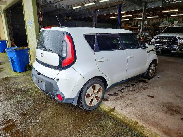 60205236 :رقم المزاد ، KNDJN2A23F7113233 vin ، 2015 Kia Soul مزاد بيع