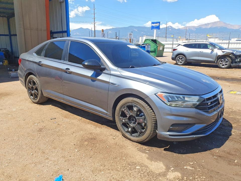 60601836 :رقم المزاد ، 3VWC57BU4MM095072 vin ، 2021 Volkswagen Jetta مزاد بيع