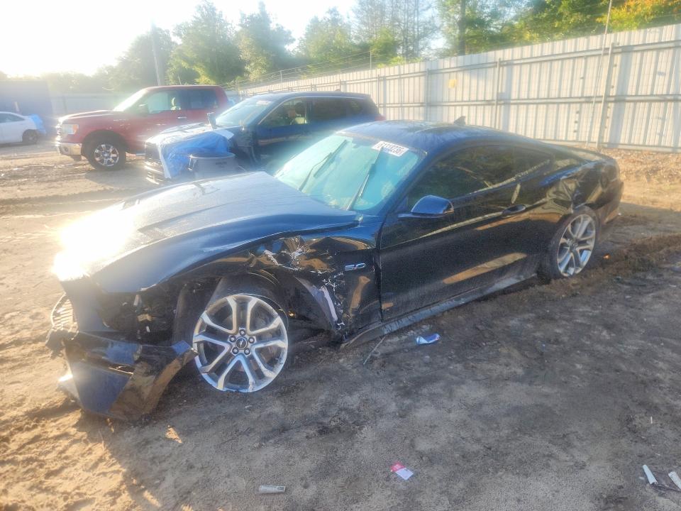 Auction sale of the 2020 Ford Mustang, vin: 1FA6P8CF3L5185114, lot number: 61318236