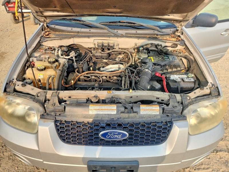 61705376 :رقم المزاد ، 1FMCU96H96KA20615 vin ، 2006 Ford Escape مزاد بيع