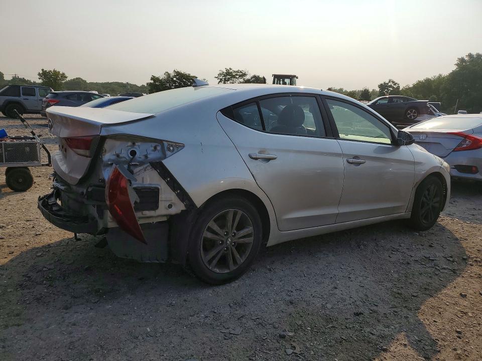 62642676 :رقم المزاد ، 5NPD84LF2JH231763 vin ، 2018 Hyundai Elantra مزاد بيع
