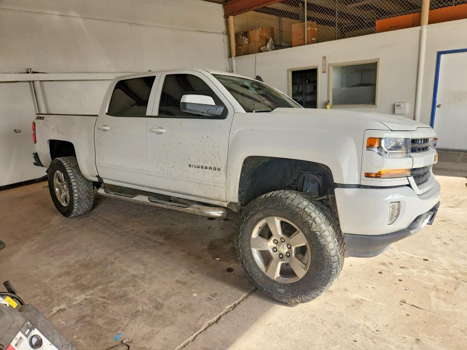 85611475 :رقم المزاد ، 3GCUKREC0HG151740 vin ، 2017 Chevrolet Silverado مزاد بيع