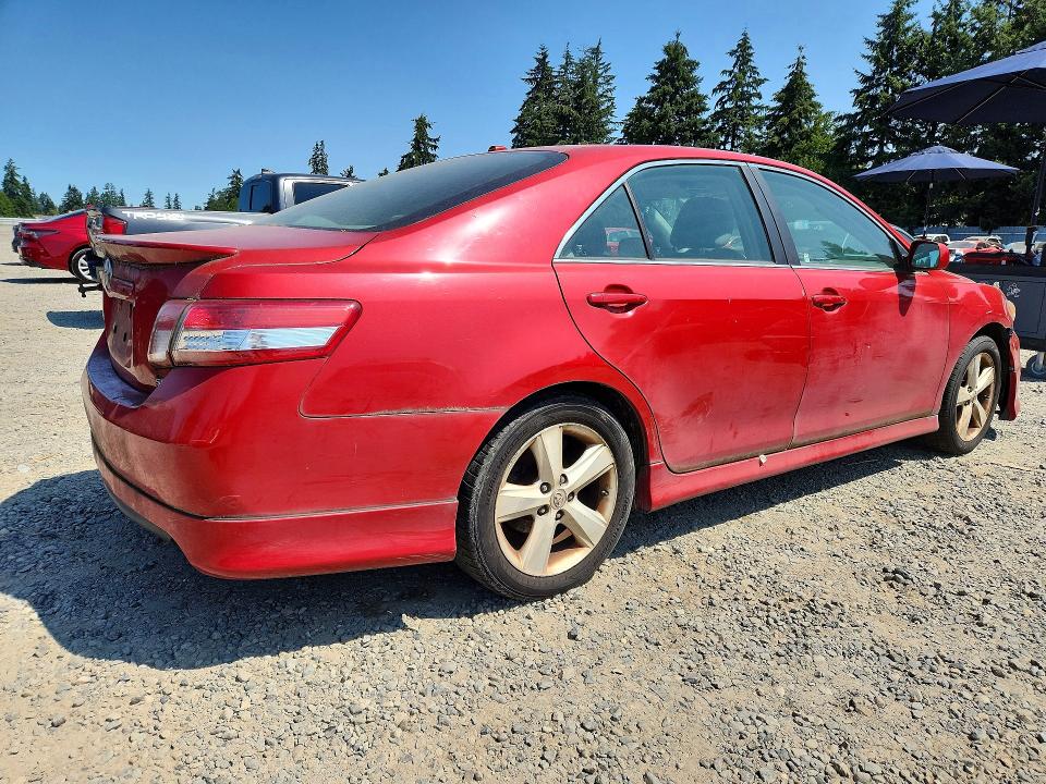 61241316 :رقم المزاد ، 4T1BF3EK7AU071110 vin ، 2010 Toyota Camry مزاد بيع