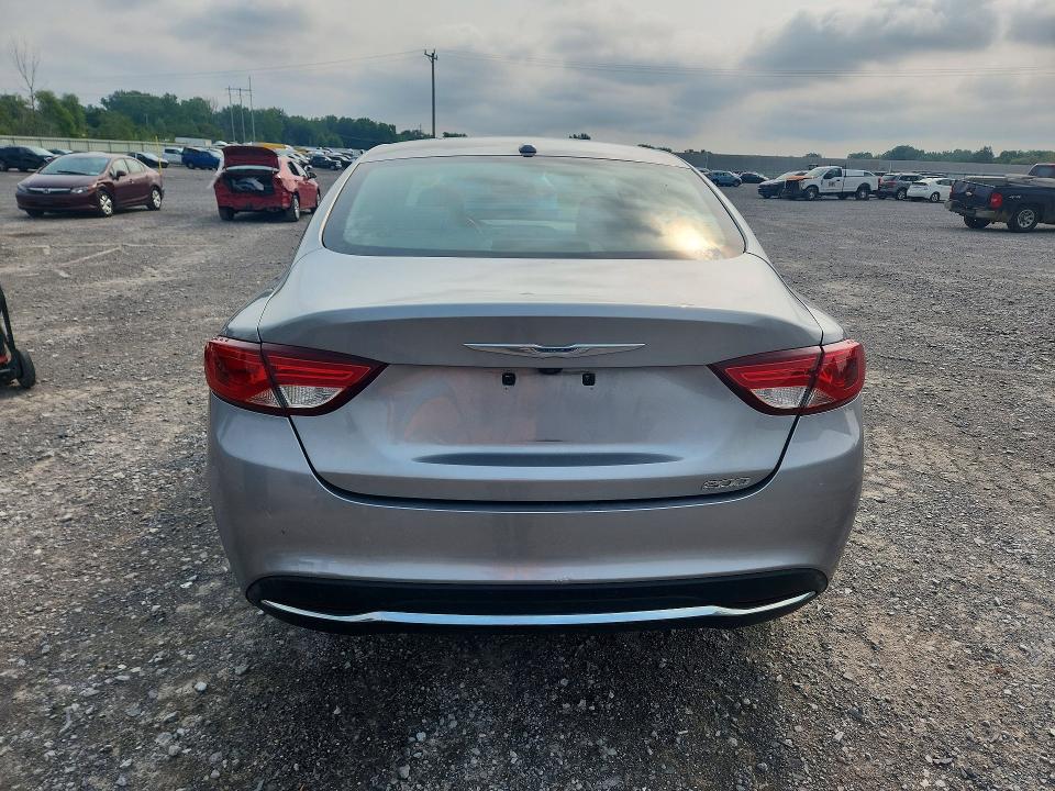 62387426 :رقم المزاد ، 1C3CCCAB7FN562080 vin ، 2015 Chrysler 200 مزاد بيع