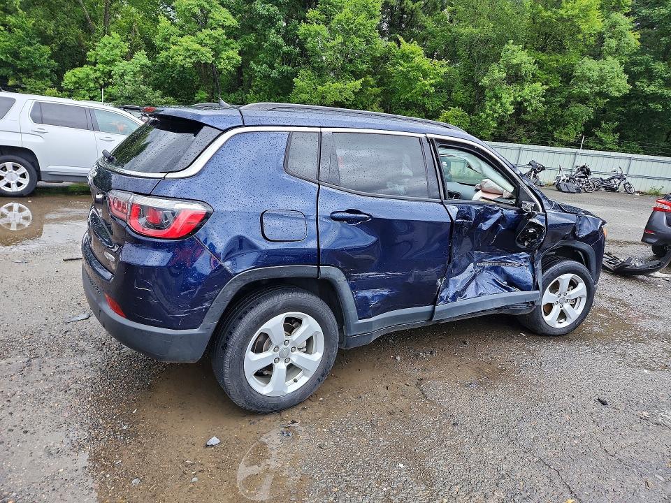60052276 :رقم المزاد ، 3C4NJDBB6JT283646 vin ، 2018 Jeep Compass مزاد بيع
