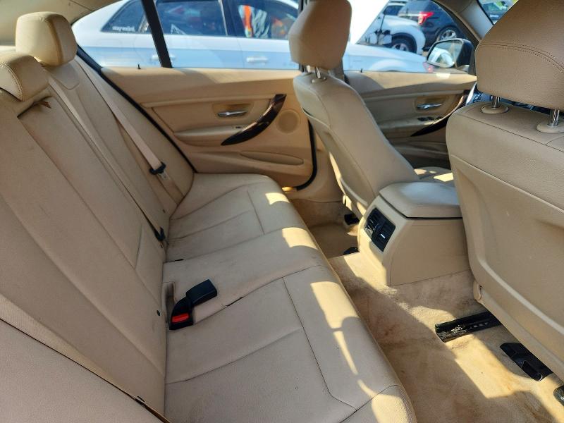 59228266 :رقم المزاد ، WBA3C3C58FK200535 vin ، 2015 Bmw 320 مزاد بيع