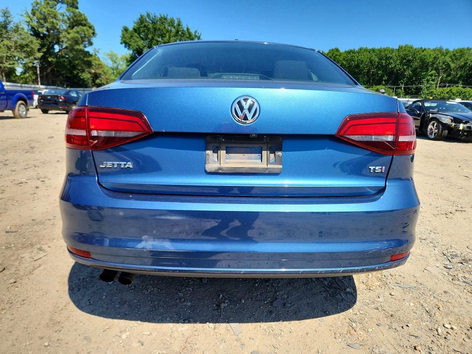 60763906 :رقم المزاد ، 3VW2B7AJ1HM288670 vin ، 2017 Volkswagen Jetta مزاد بيع