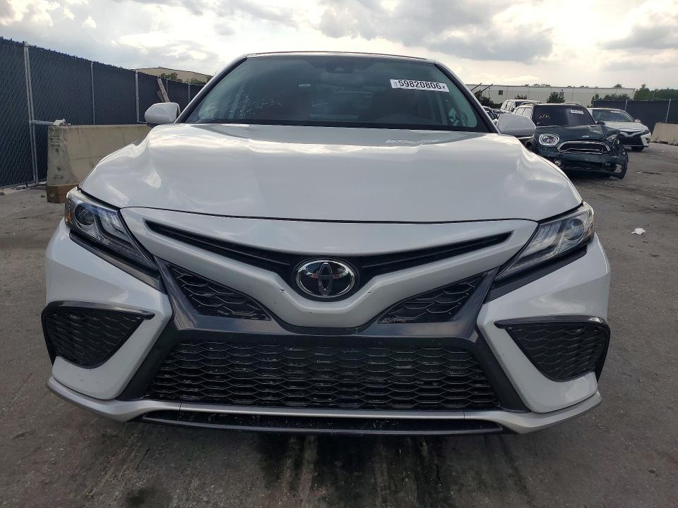 59820806 :رقم المزاد ، 4T1K61AK5RU229143 vin ، 2024 Toyota Camry مزاد بيع