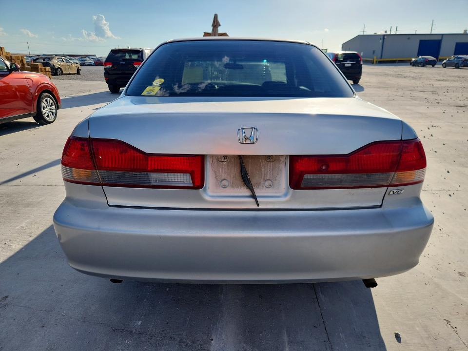 2002 Honda Accord მანქანა იყიდება აუქციონზე, vin: 1HGCG16552A055768, აუქციონის ნომერი: 60446786