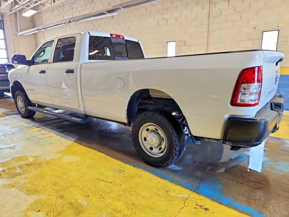 62767676 :رقم المزاد ، 3C6UR5HL8MG532835 vin ، 2021 Ram 2500 مزاد بيع
