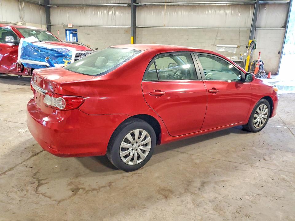 62042726 :رقم المزاد ، JTDBU4EE9DJ118038 vin ، 2013 Toyota Corolla مزاد بيع