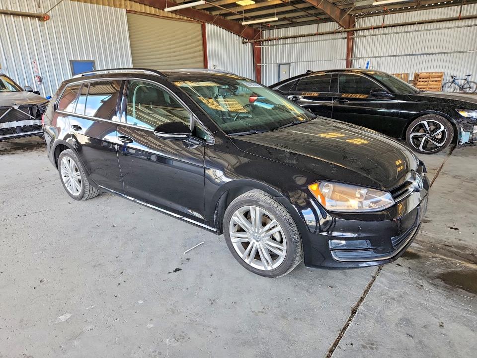 60192066 :رقم المزاد ، 3VWCA7AU1FM520831 vin ، 2015 Volkswagen Golf Sportwagen مزاد بيع