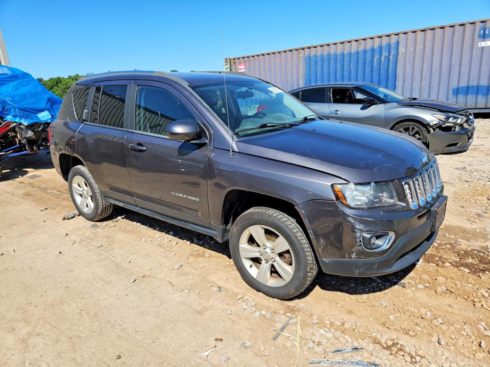 62595766 :رقم المزاد ، 1C4NJCEAXFD209849 vin ، 2015 Jeep Compass مزاد بيع