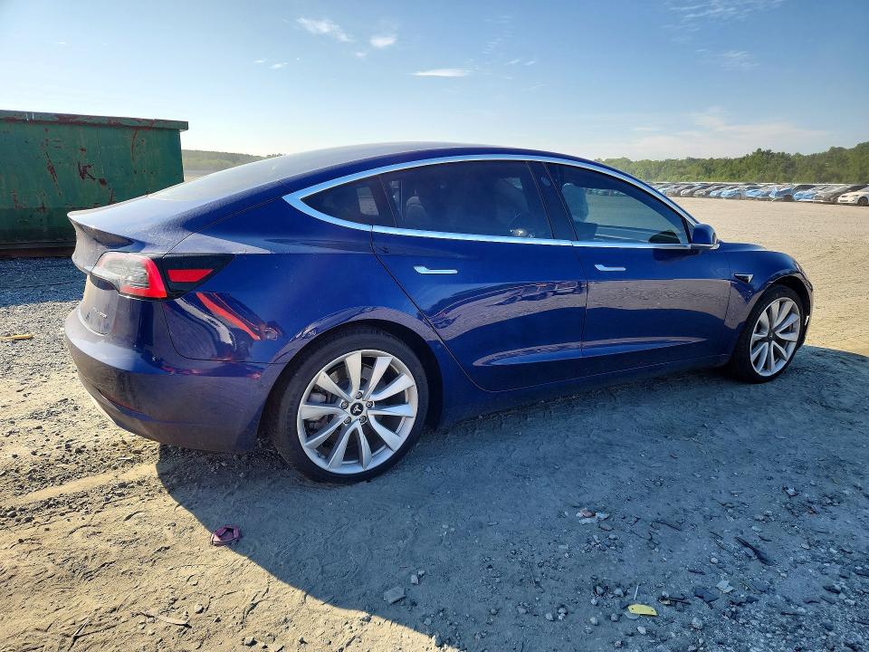 2018 Tesla Model 3 მანქანა იყიდება აუქციონზე, vin: 5YJ3E1EB1JF133867, აუქციონის ნომერი: 63503926