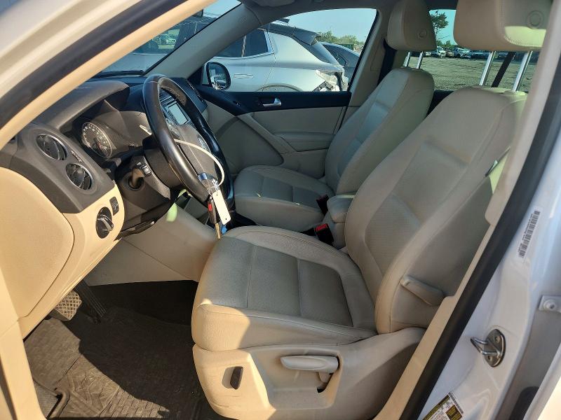 62634546 :رقم المزاد ، WVGAV7AX4DW556403 vin ، 2013 Volkswagen Tiguan مزاد بيع