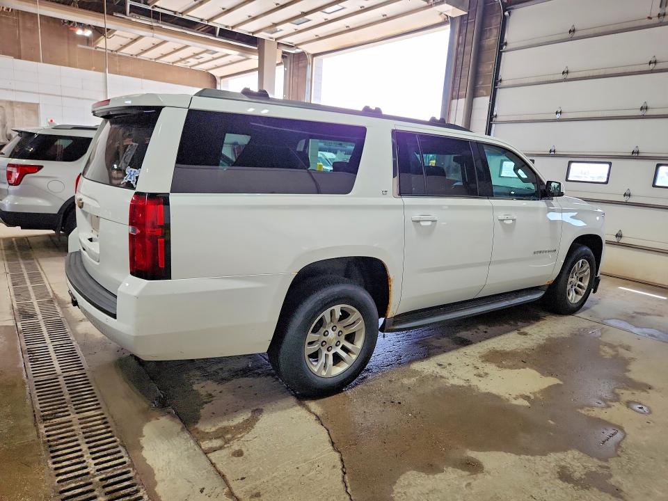 2015 Chevrolet Subrbn1500 მანქანა იყიდება აუქციონზე, vin: 1GNSKJKC7FR520692, აუქციონის ნომერი: 60331286