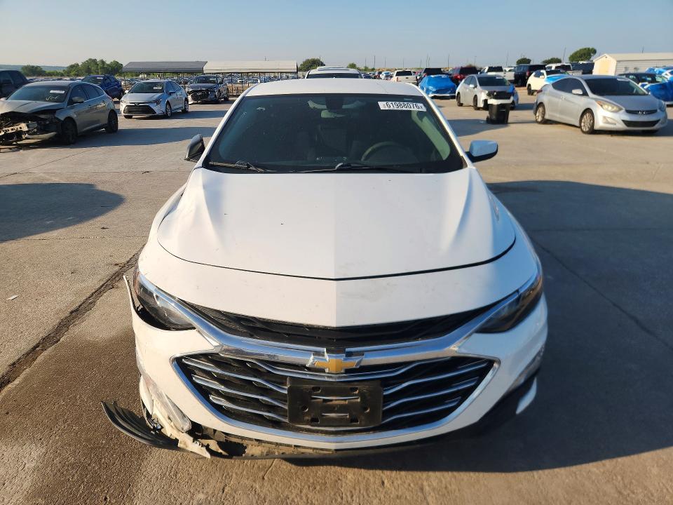 61988076 :رقم المزاد ، 1G1ZD5STXNF200932 vin ، 2022 Chevrolet Malibu مزاد بيع