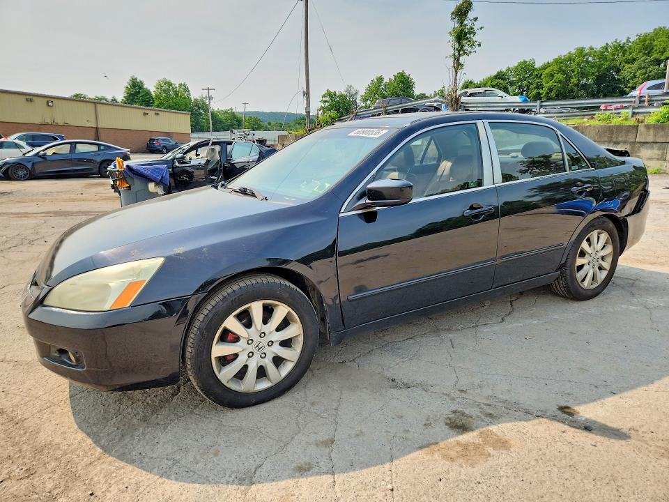 60900536 :رقم المزاد ، 1HGCM66537A085591 vin ، 2007 Honda Accord مزاد بيع
