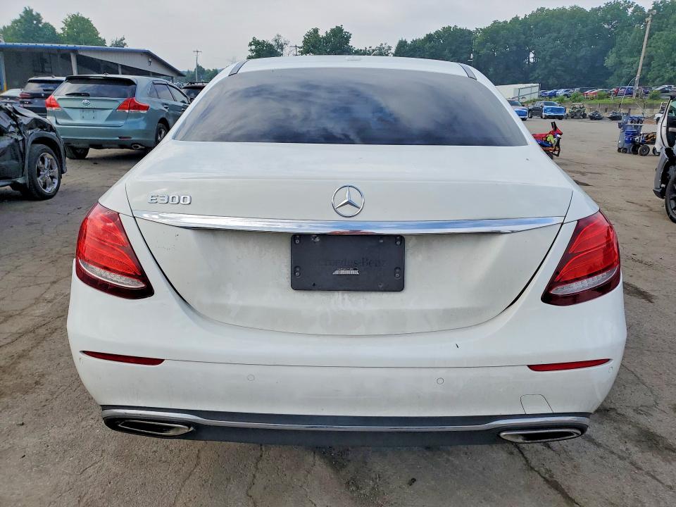 61016056 :رقم المزاد ، WDDZF4KB2HA171890 vin ، 2017 Mercedes-benz E مزاد بيع
