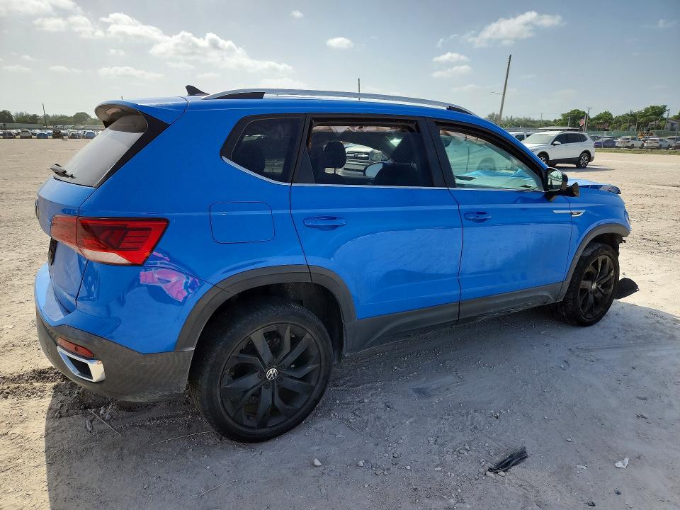Продаж на аукціоні авто 2022 Volkswagen Taos, vin: 3VV1X7B26NM004289, номер лоту: 60580346