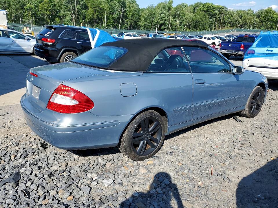 61117016 :رقم المزاد ، WDBTK56F57F219056 vin ، 2007 Mercedes-benz Clk مزاد بيع