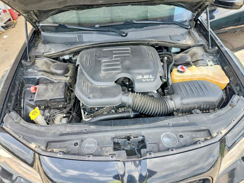 62019806 :رقم المزاد ، 2C3CCAGG6JH267268 vin ، 2018 Chrysler 300 مزاد بيع