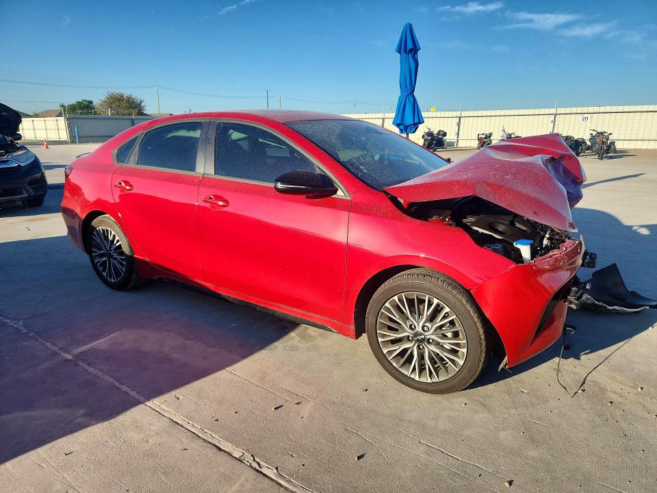 2024 Kia Forte მანქანა იყიდება აუქციონზე, vin: 3KPF54AD6RE803565, აუქციონის ნომერი: 62771366
