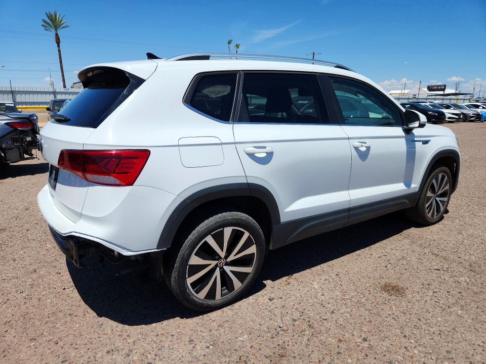 2024 Volkswagen Taos მანქანა იყიდება აუქციონზე, vin: 3VVSX7B24RM070088, აუქციონის ნომერი: 62329876